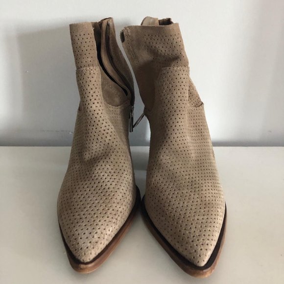 Shoes - Vince Camuto bootie heels